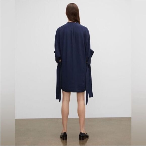 Club Monaco NWT Tie Sleeve Dress in Navy Size 4 - Picture 3 of 5